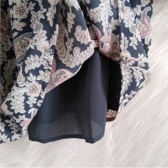 XL LOFT Paisley Print Floral Prairie Split Neck
Long Sleeve Lined Dress - Picture 7 of 8